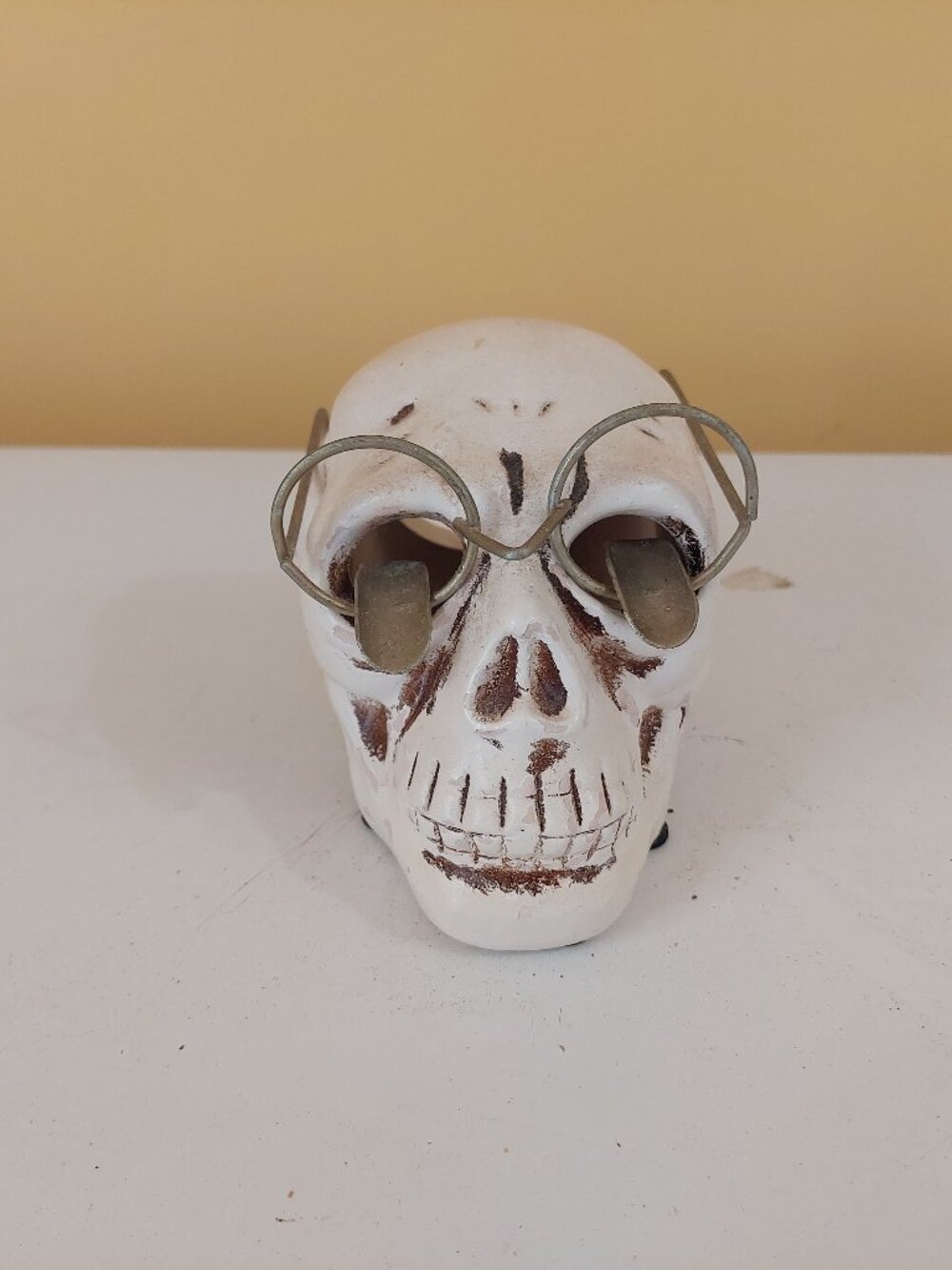 Vintage Ceramic Human Skull Ashtray w/ Eye Glasses Cigarette Holder Smoking Eyes